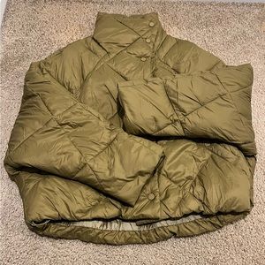 Zara olive green hoodless puffer